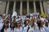 Presidente do CRM-DF critica contração de médicos estrangeiros sem revalidação de diploma