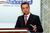 Candidato do PT assume ser desconhecido e critica ‘interferência indesejada’ de Eduardo Campos
