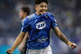 Cruzeiro vence Vasco e volta para Série A do Brasileirão após 3 anos