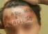 “Sou ladrão e vacilão”: jovem que teve testa tatuada é preso por furto
