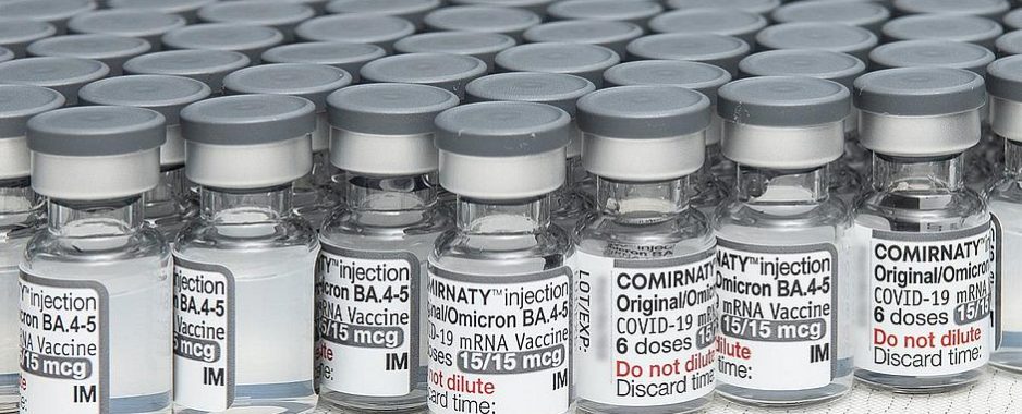 Atualizadas e sem data definida: o que se sabe sobre as vacinas bivalentes contra a covid