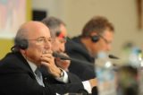 Blatter evita comentar tumulto no entorno do Maracanã