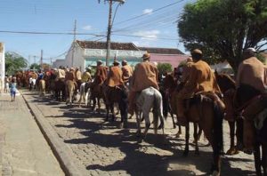 Centenas de vaqueiros participaram da cavalgada