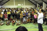 Lóssio inaugura quadra esportiva e reforma de escola