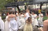 Nova Zelândia promove casamento gay coletivo