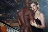 Foto! Marília Gabriela faz ensaio ousado com modelo nu