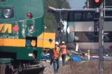 Colisão entre trem e ônibus deixa vários mortos no Canadá