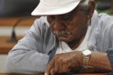 Aposentados e pensionistas devem denunciar descontos indevidos nos benefícios