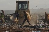 Governo federal espera pela prorrogação do prazo da lei que acaba com os lixões