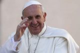 Papa pede para que guardas do Vaticano lutem contra a fofoca