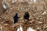 Ajuda demora a chegar a zonas devastadas pelo terremoto no Paquistão