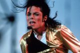 Família de Michael Jackson perde processo contra produtora AEG Live