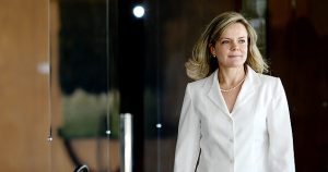 A ministra da Casa Civil, Gleisi Hoffmann, durante solenidade no Palácio do Planalto