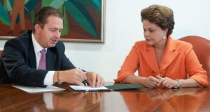 Eduardo-Campos-e-Dilma-300x161