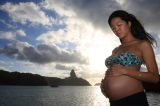 Sem poder dar à luz na ilha, gestantes de Noronha vivem “exílio” da maternidade