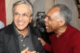 Caetano Veloso e Gilberto Gil vão receber R$ 600 mil de cachê para cantar em Salvador