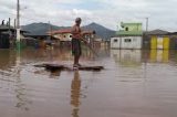 Hidrelétrica abre comportas e o Rio Jequitinhonha inunda duas cidades