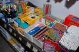 Alta do papel e do dólar pesam no preço do material escolar