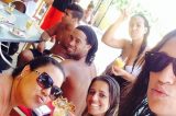 Harém de Ronaldinho Gaúcho pela primeira vez registrado em fotos