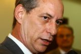 Ciro Gomes agride manifestante em inauguração de UPA