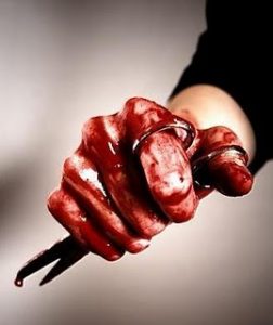 crime-tesoura