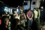 10 mortos e 12 feridos após van perder controle e cair de ponte