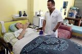 Ministério cria força-tarefa e cidade que não pagar auxílio sairá do Mais Médicos
