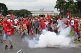 Após confronto em Brasília, Eduardo Campos abre congresso do MST