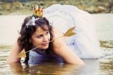 Fotos de casamento bizarras viram moda na Rússia
