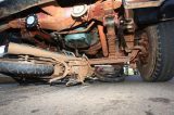 Caçambeiro invade contramão, atropela e mata motociclista em Petrolina Caçambeiro invade contramão, atropela e mata motociclista em Petrolina