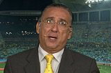 Vídeo: Galvão Bueno vacila e não narra primeiro gol do Brasil