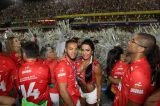 Gracyanne dá fora em seguidora