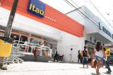 Agência do Itaú é interditada por descumprir lei dos 15 minutos e pagará multa de R$ 320 mil