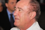 Funcionário invade conta de Renato Aragão, rouba 3 milhões sem gerente ver e ator vai à delegacia desesperado