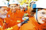 Aécio pede que Dilma devolva limpo o macacão da Petrobras