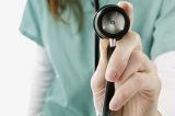 Médicos suspenderão atendimento a planos de saúde nesta segunda