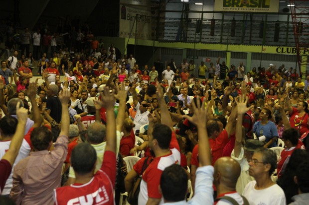 GREVE PROFESSOR PISO