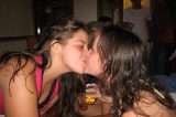 Devo contar para o meu parceiro que sou bissexual?