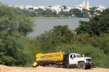 Dejetos fecais coletados em Petrolina são jogados dentro do rio nas duas cidades