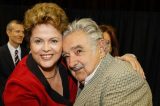 Dilma valeu-se de espiões cubanos para convencer Mujica a expulsar o Paraguai do Mercosul, diz livro