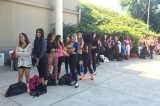 Meninas fazem fila por vaga no Faustão