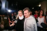 Luciano Huck tem mal estar e cancela gravação após acidente Luciano Huck tem mal estar e cancela gravação após acidente