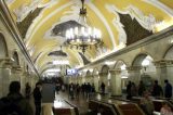 ‘Palácio subterrâneo’, metrô de Moscou completa 80 anos