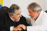 Mujica pede fim do massacre na Bolívia