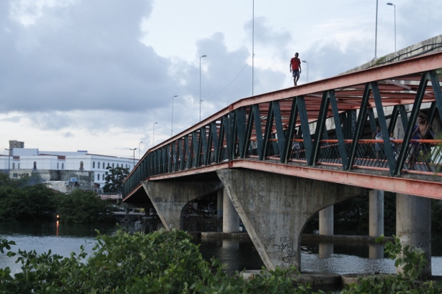 18/05/2015. Credito: Ricardo Fernandes/DP/D.A Press. Policiais Militares envolvidos no Caso Ponte Joaquim Cardoso irao a julgamento pela morte de dois adolescentes obrigados pelos PMs a pular no rio.