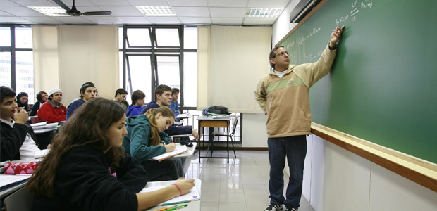 sala de aula professor faculdade direito