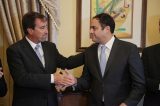 Ministro oferece mixaria para obras hídricas em PE Ministro oferece mixaria para obras hídricas em PE