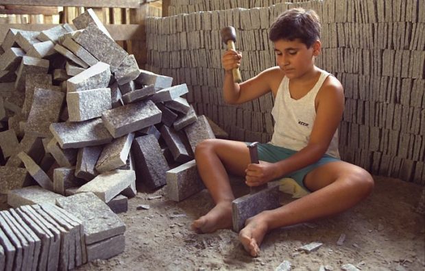 TRABALHO-INFANTIL