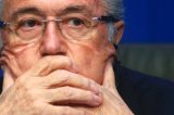 Blatter renuncia ao cargo de presidente da Fifa e convoca nova eleição