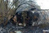 Carro-forte é incendiado após assalto Carro-forte é incendiado após assalto